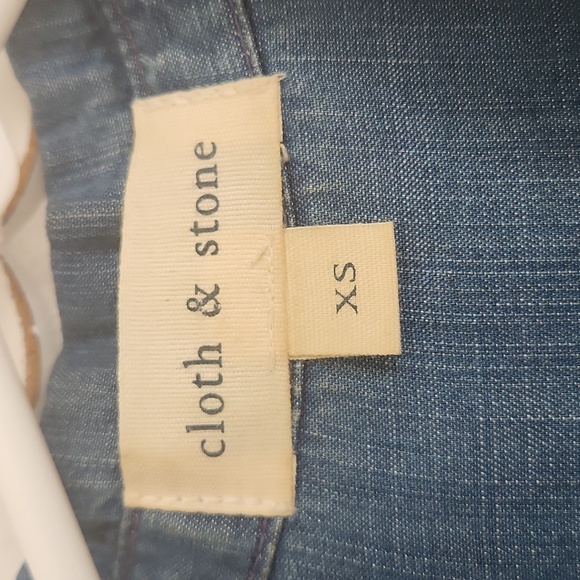 Xs- Denim top - Picture 2 of 4